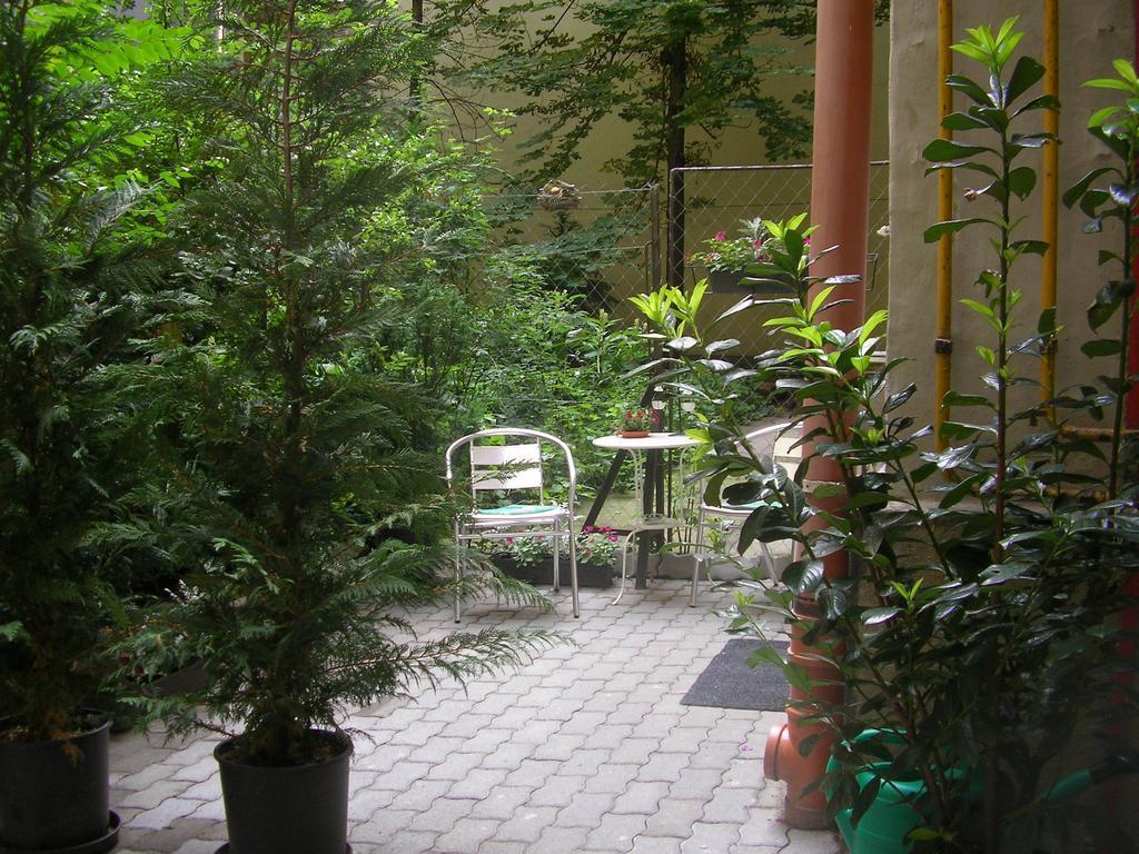 Standard Apartment By Hi5-Liszt Ferenc Square Budapest